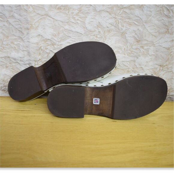 Larroude Zuzi Bit Mule Clogs Slip on Mens Size 10 Ivory Leather Wooden Studs main image 12